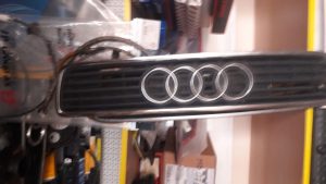 Audi 80 (B4) кузов решетка